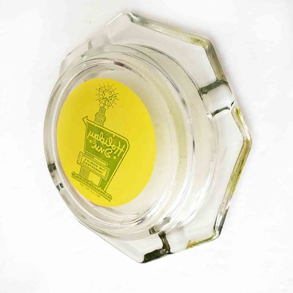 Vintage Holiday Inn Ashtray Clear Yellow Green - Picture 2 of 2